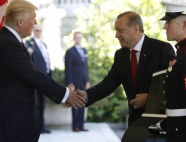 Ν.Τραμπ σε Ερντογάν: Η τουρκιά να δώσει μάχη κατά της τρομοκρατίας και εμείς θα τη στηρίξουμε (φωτό)